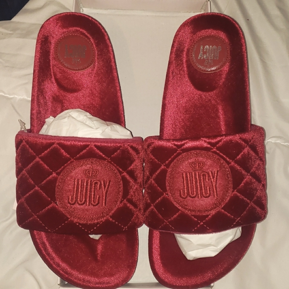Nwt Juicy Couture slip ons